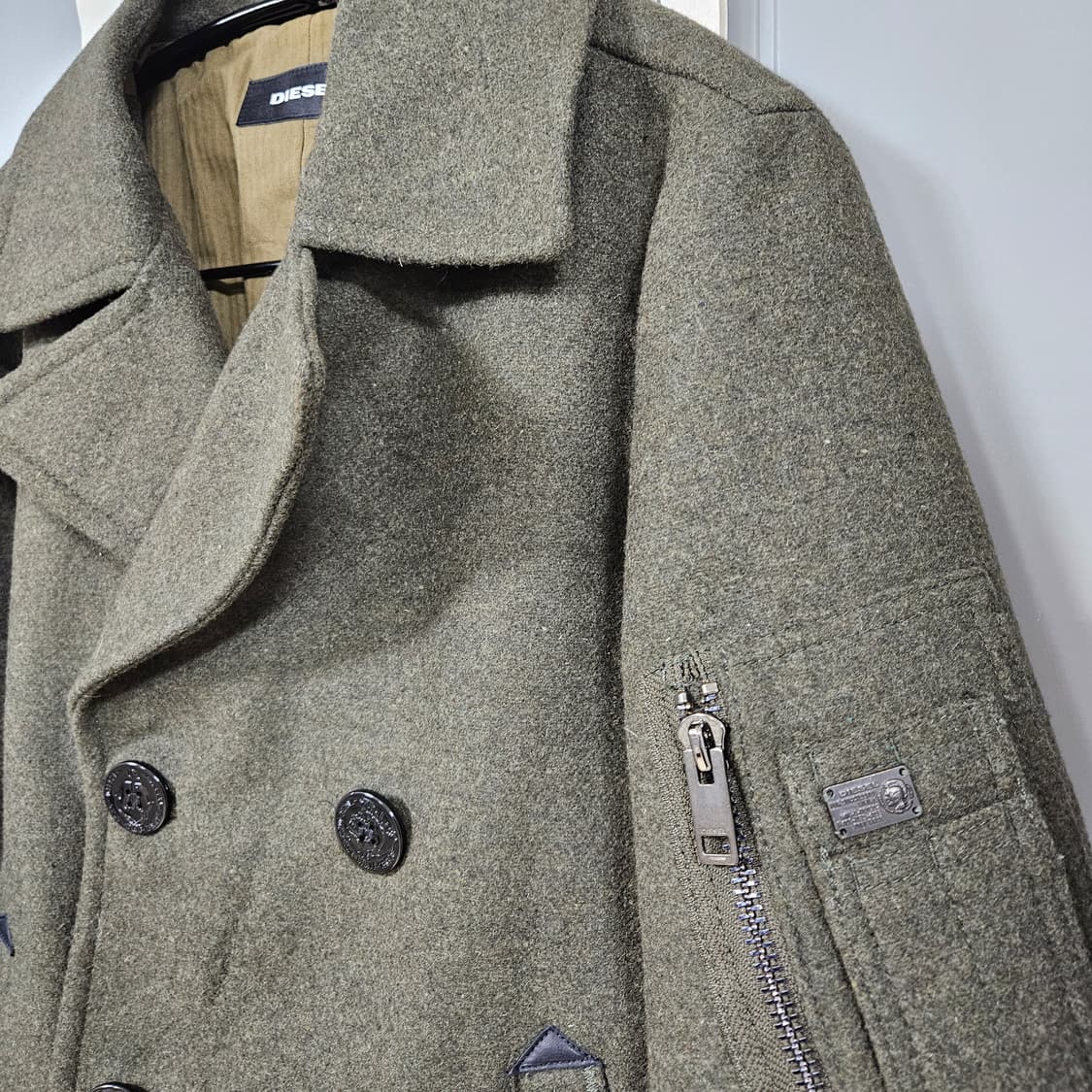 DIESEL 디젤 카키 암 포켓 더블 숏코트 상품이미지2