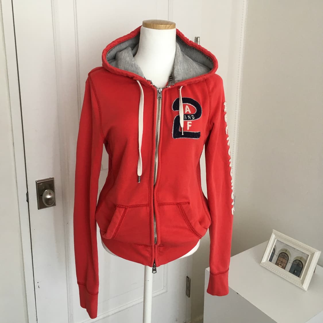 아베크롬비 빈티지 자수 로고 후드집업 레드 상품이미지1