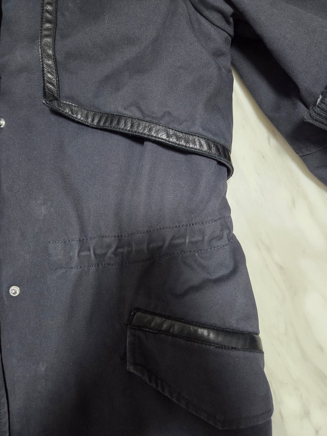 마쥬 가죽 트림 후드 코트 상품이미지5