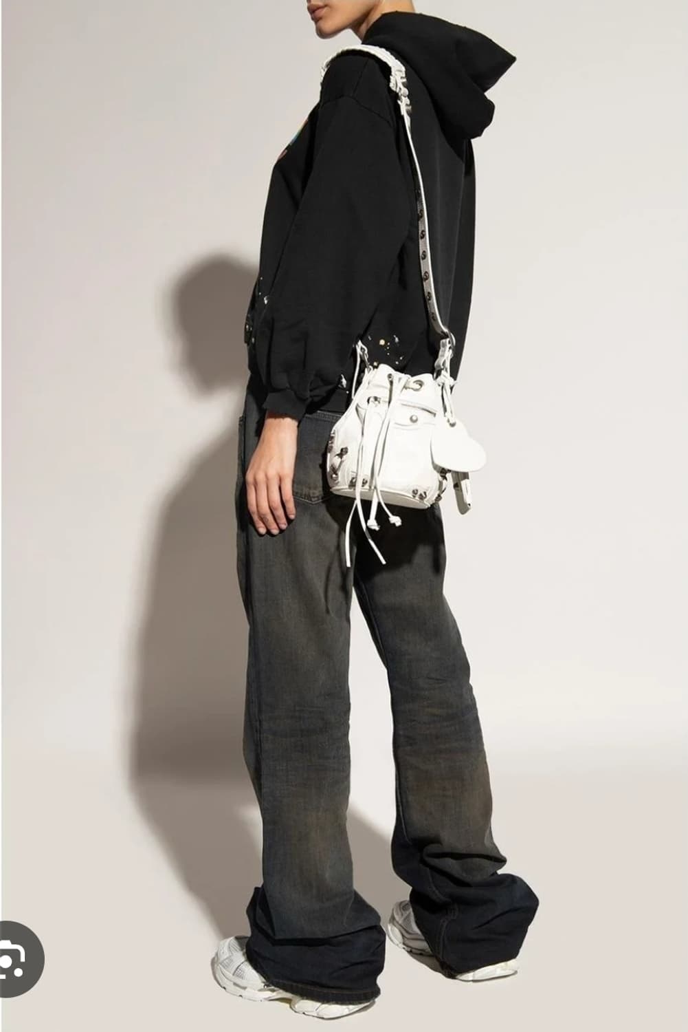 정품 발렌시아가 르카골 버킷백 xs 화이트 상품이미지2