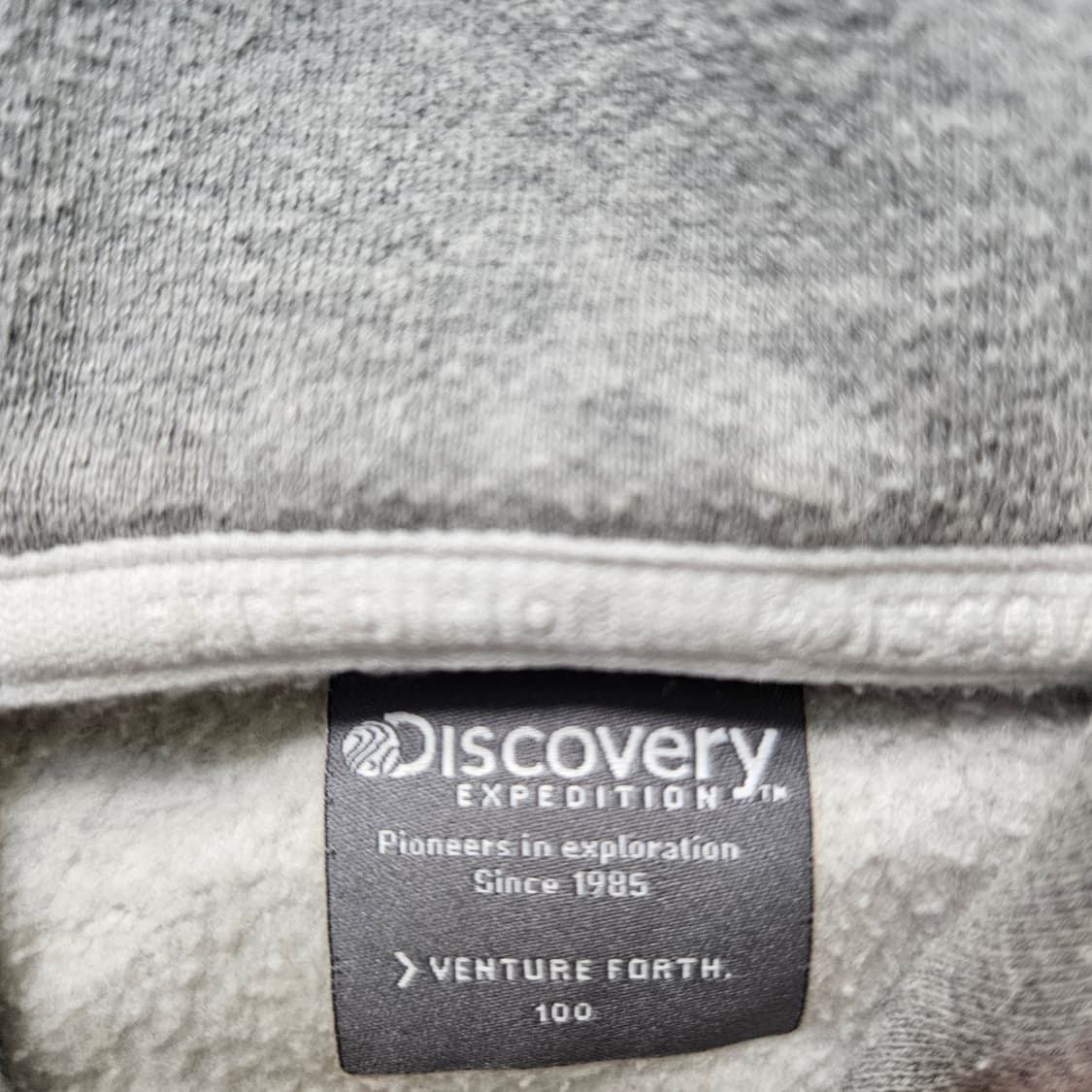 100 디스커버리 빅로고 후드티 0306Y 상품이미지3
