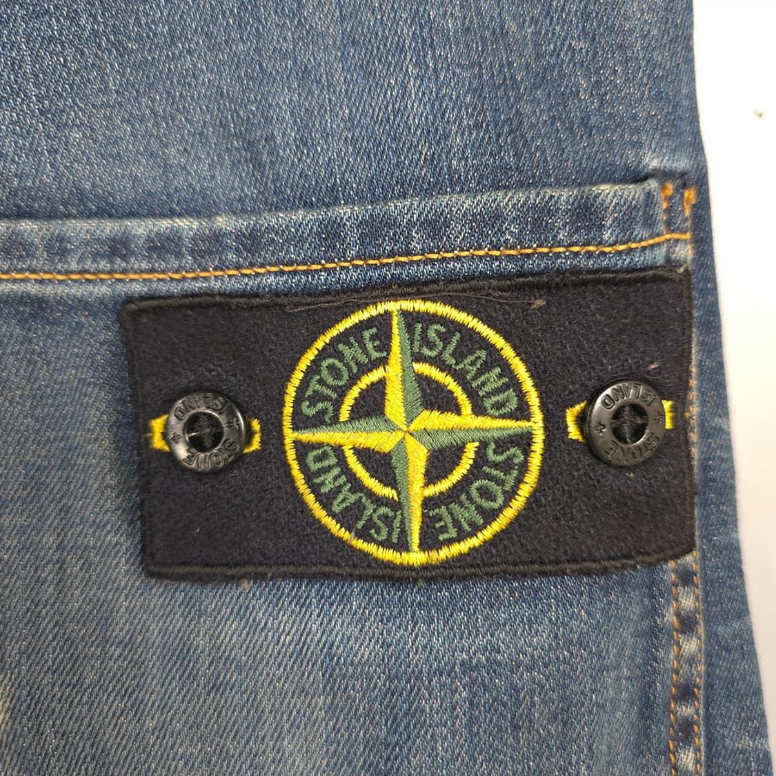 남성용 스톤아일랜드 Stone Island 와펜 디스트로이드 데님 팬츠 상품이미지8
