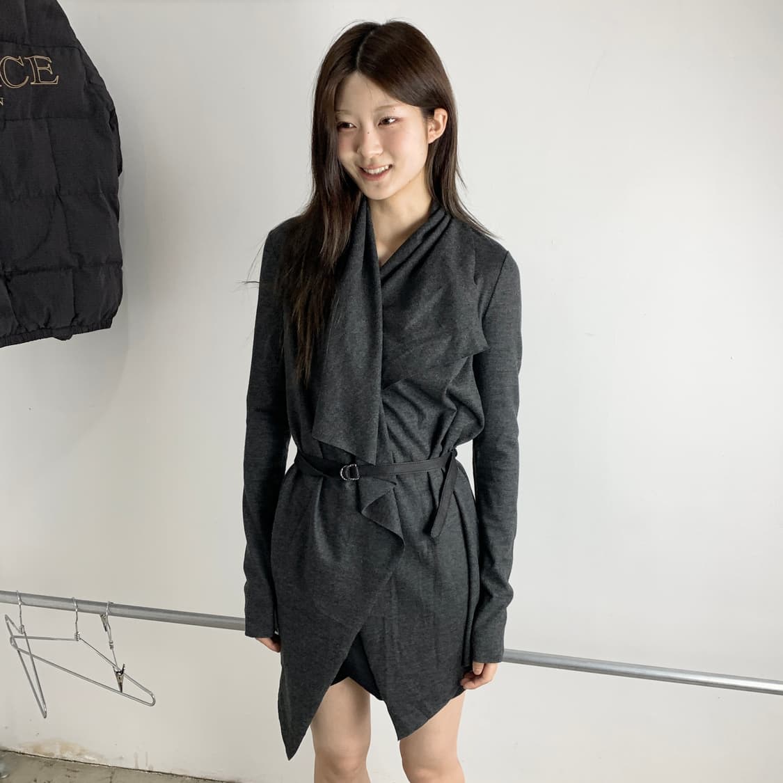 헬무트랭 드레이프 925 실버 벨트 랩 가디건 상품이미지3