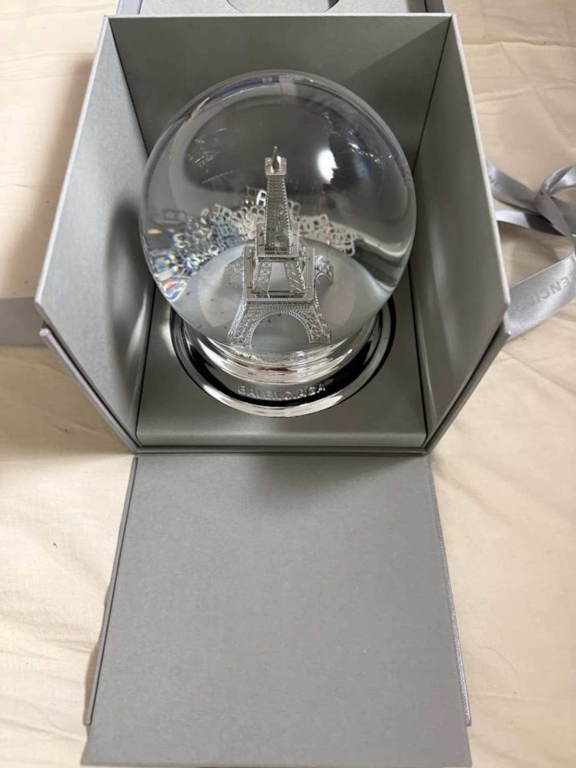 발렌시아가 스노우글로브 상품이미지1