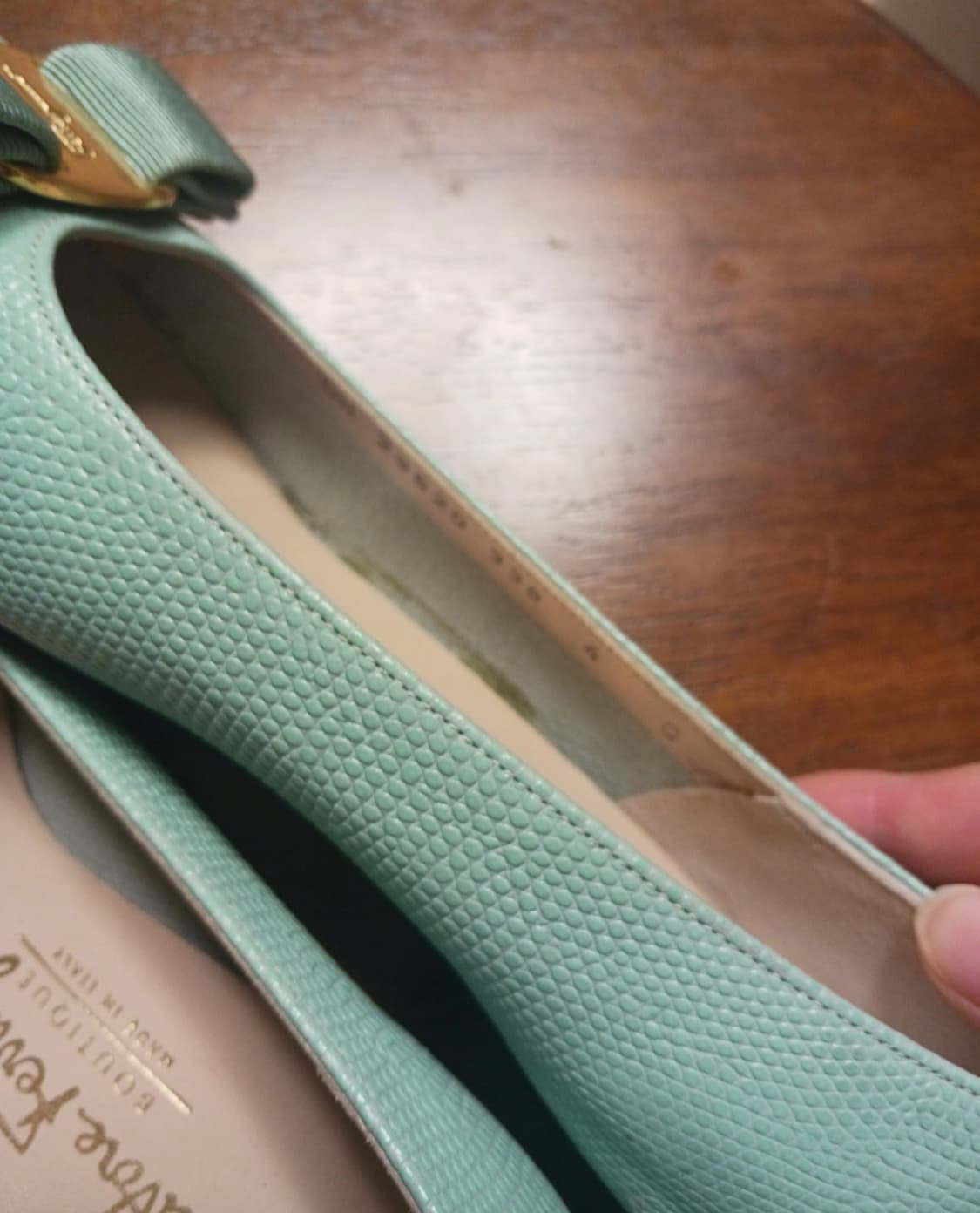 페레가모 y2k 민트 바라보우 펌프스힐 상품이미지5