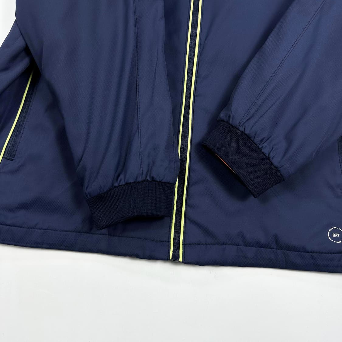 푸마 시그니처 로고 네이비 바람막이 자켓 (XS 여성추천) 상품이미지4