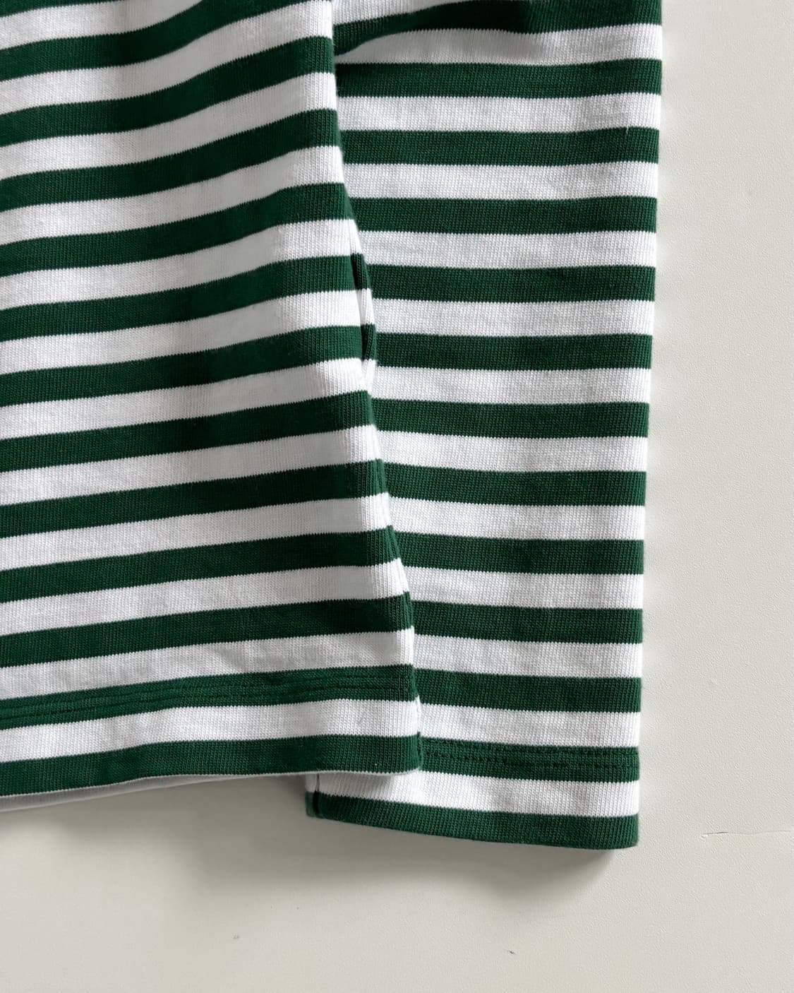 Ami 아미 하트로고 그린컬러 스트라이프 슬리브 상품이미지4