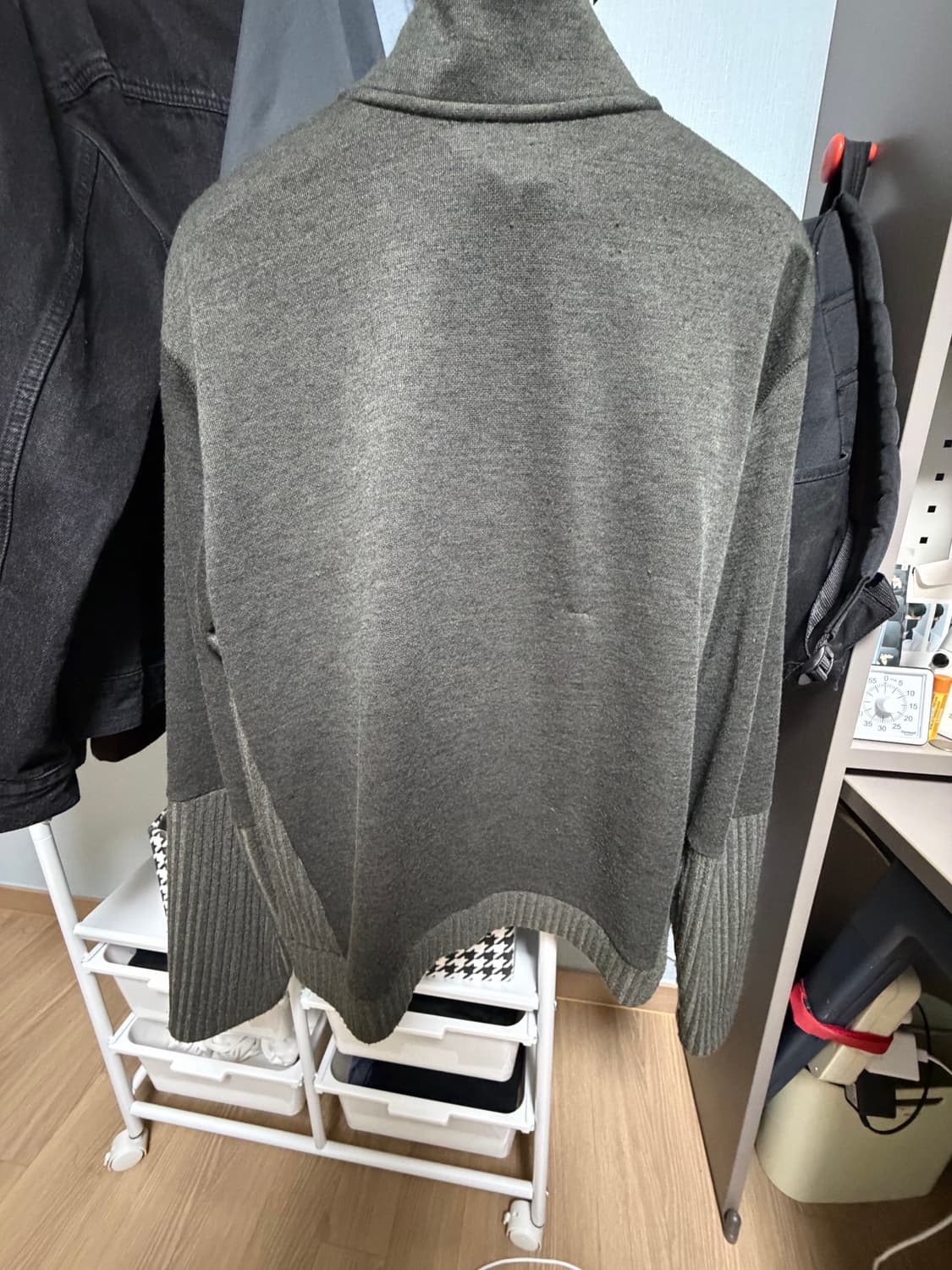 해칭룸 더블 슬리브 가디건 다크카키 상품이미지2