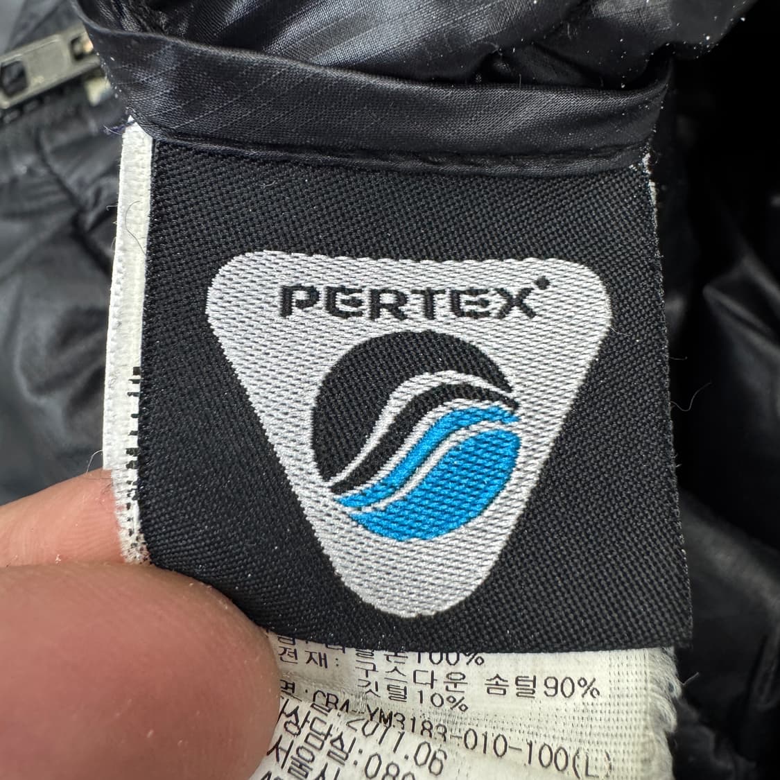 컬럼비아 애벌레 고프코어 경량패딩 블랙 상품이미지8