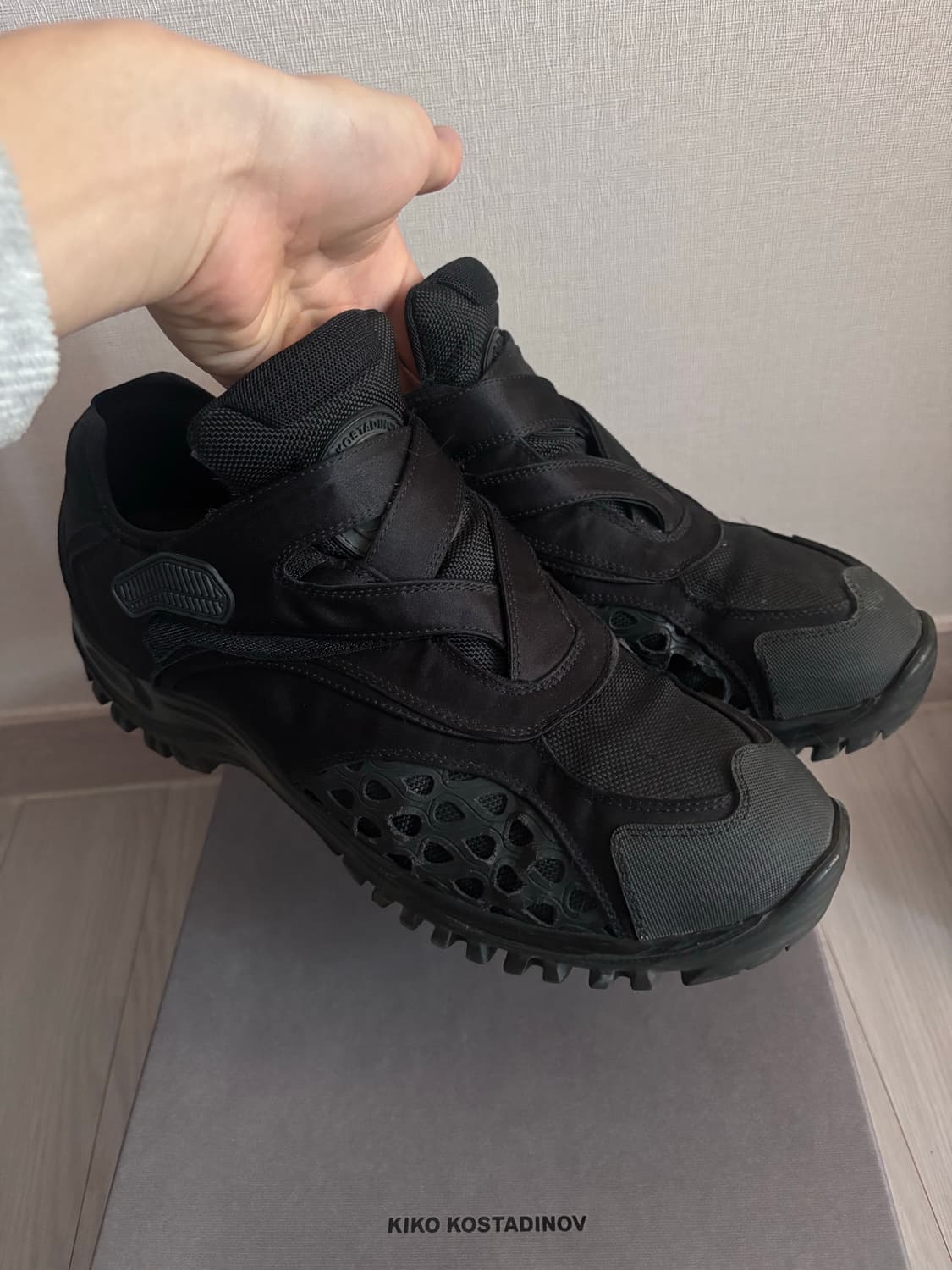 키코 코스타디노브 하크만 오일블랙42 상품이미지2