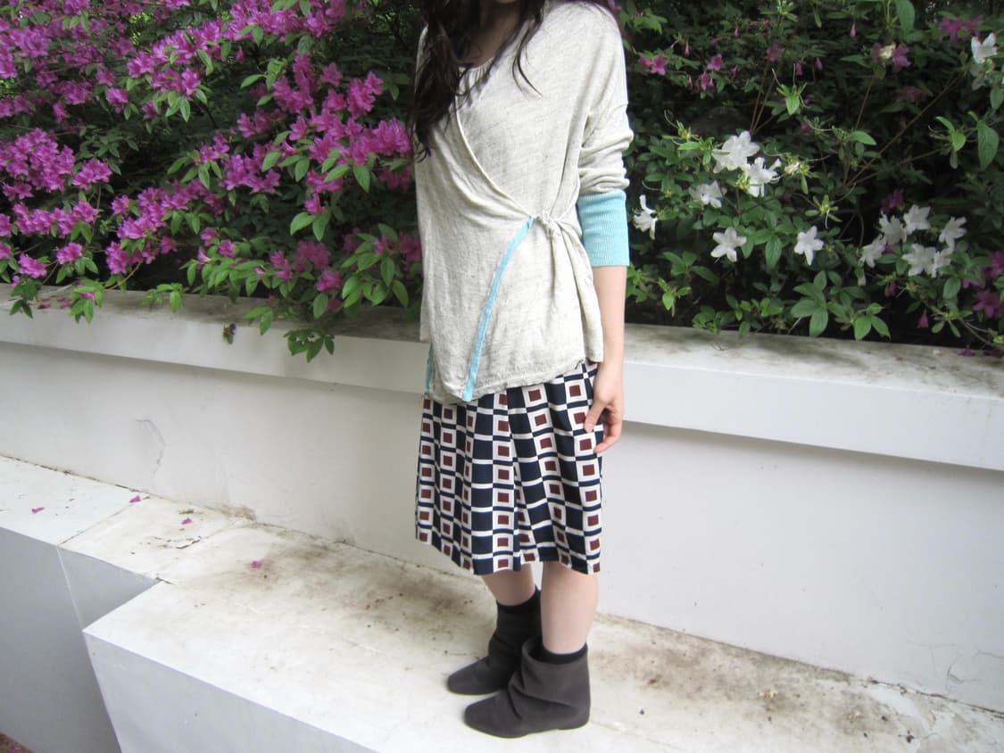 꾸레쥬 미디 스커트 기하학 패턴 허리 패널 디테일 네이비 상품이미지2