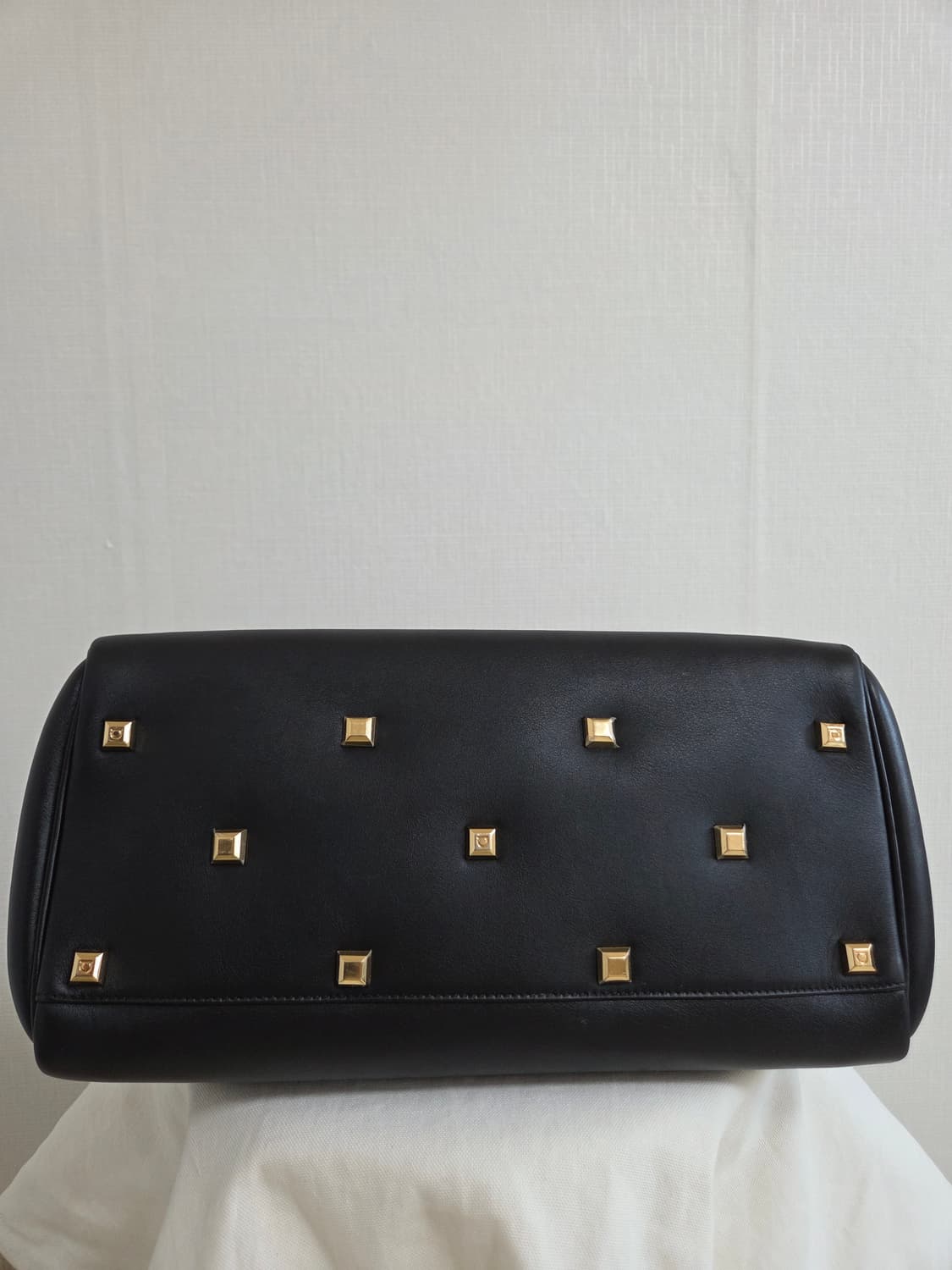 페라가모 스튜디오 미디엄 토트백 상품이미지5