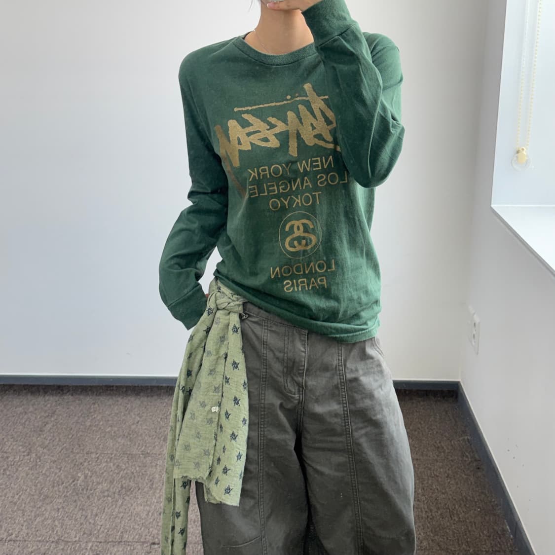 Stussy 스투시 골드 로고 그린 롱슬리브 상품이미지1