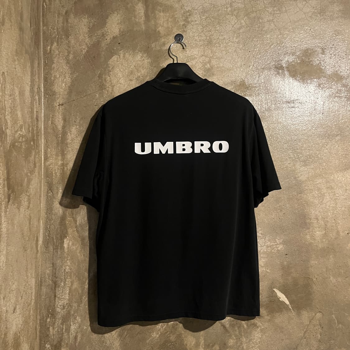 엄브로 반팔티 블랙 상품이미지5