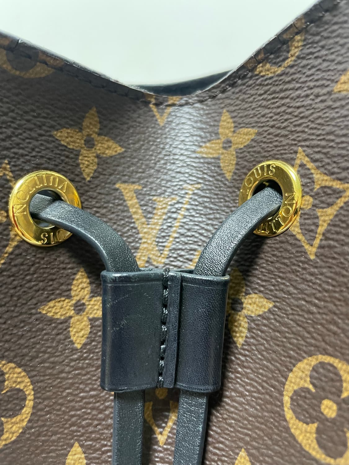 루이비통 네오노에 블랙 상품이미지10