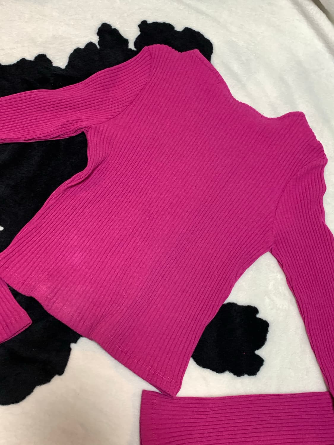 블랙업 핑크 니트 상품이미지2