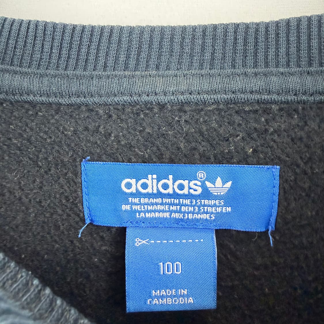 (100) 아디다스 빅 프린팅 맨투맨 블랙 상품이미지4