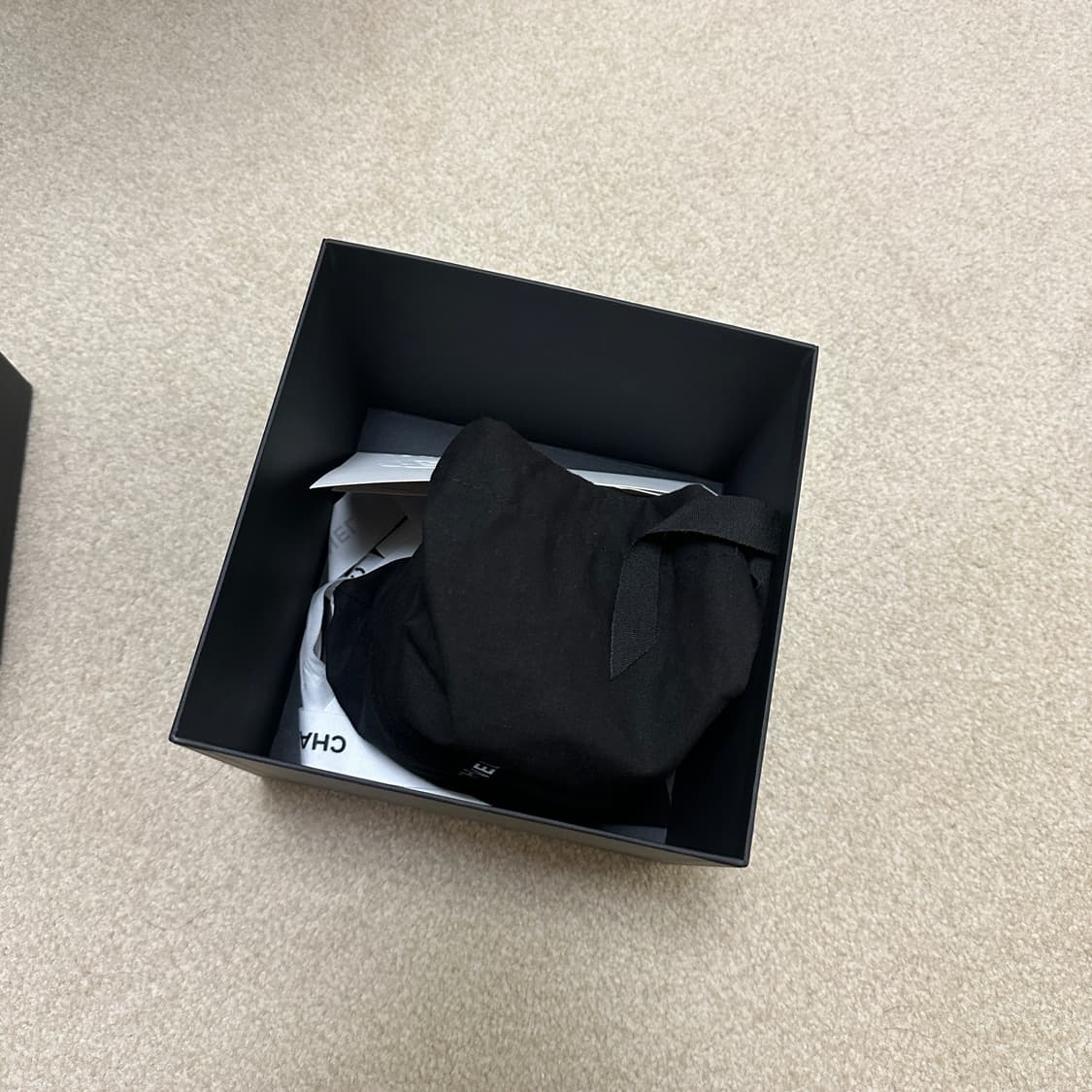 샤넬 베니티 탑핸들 블랙 내장칩버전 샤넬미니백 상품이미지9