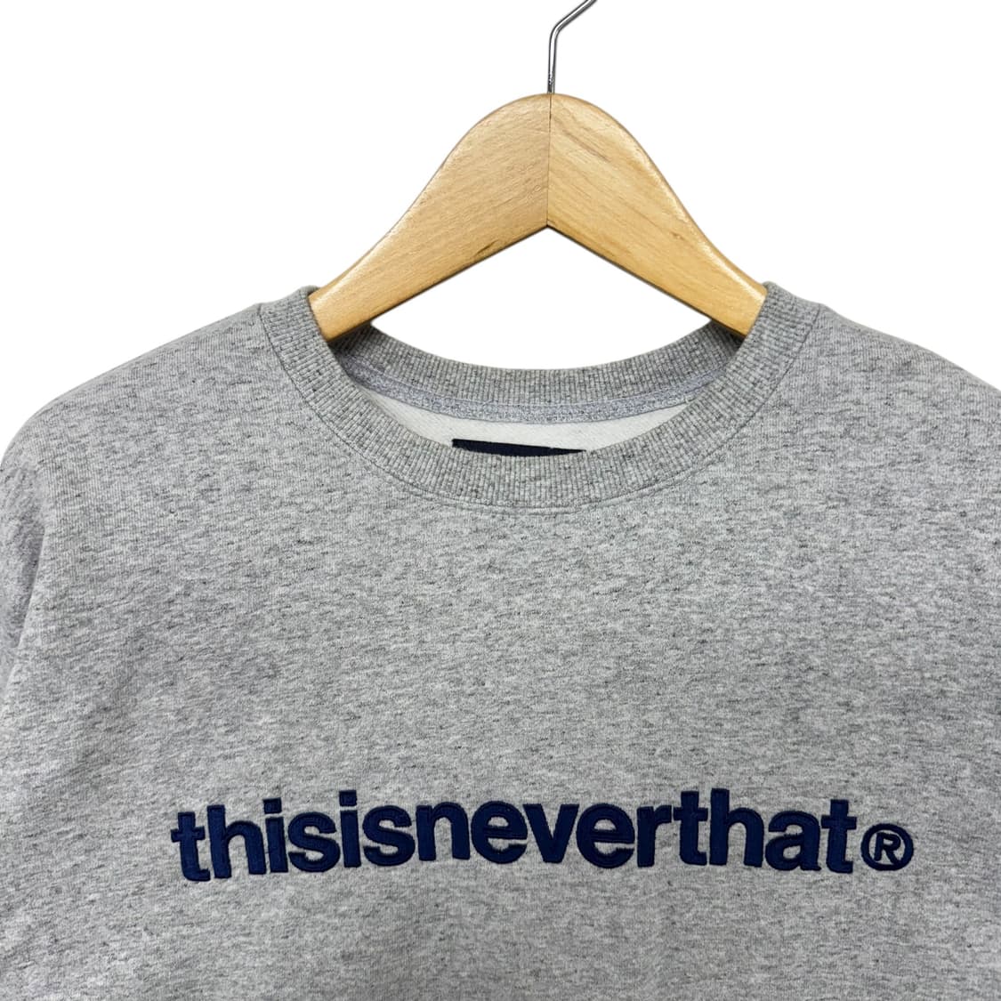 디스이즈네버댓 자수로고 맨투맨 상품이미지2
