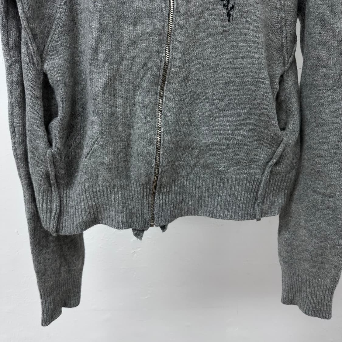 자딕앤볼테르 울 캐시미어 하트 자수 후드 니트 M사이즈 J33 상품이미지3