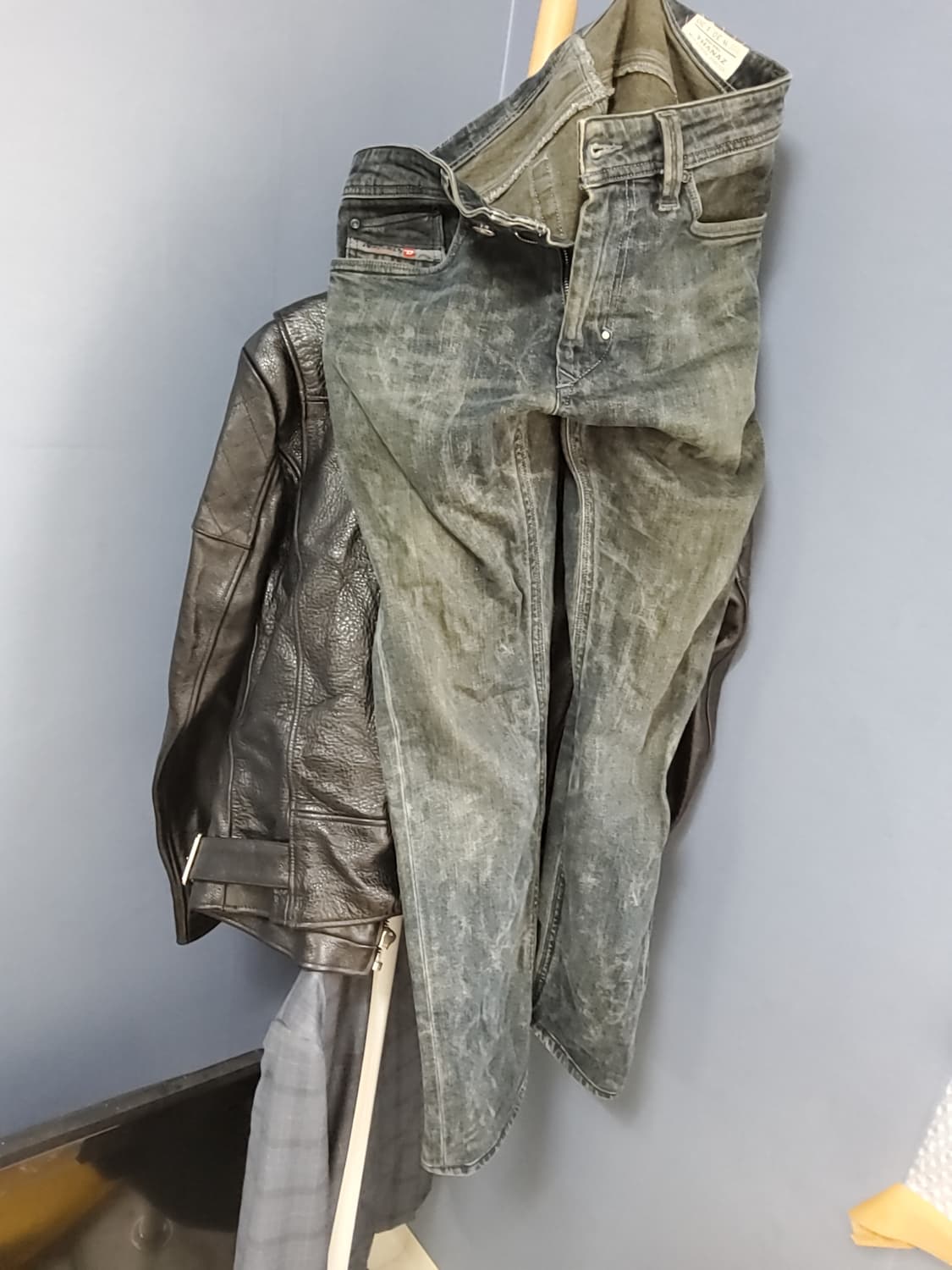 디젤 타니즈 30 상품이미지1