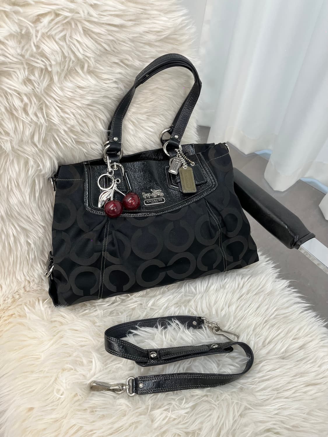 Coach Square Basic Shoulder Bag 상품이미지1
