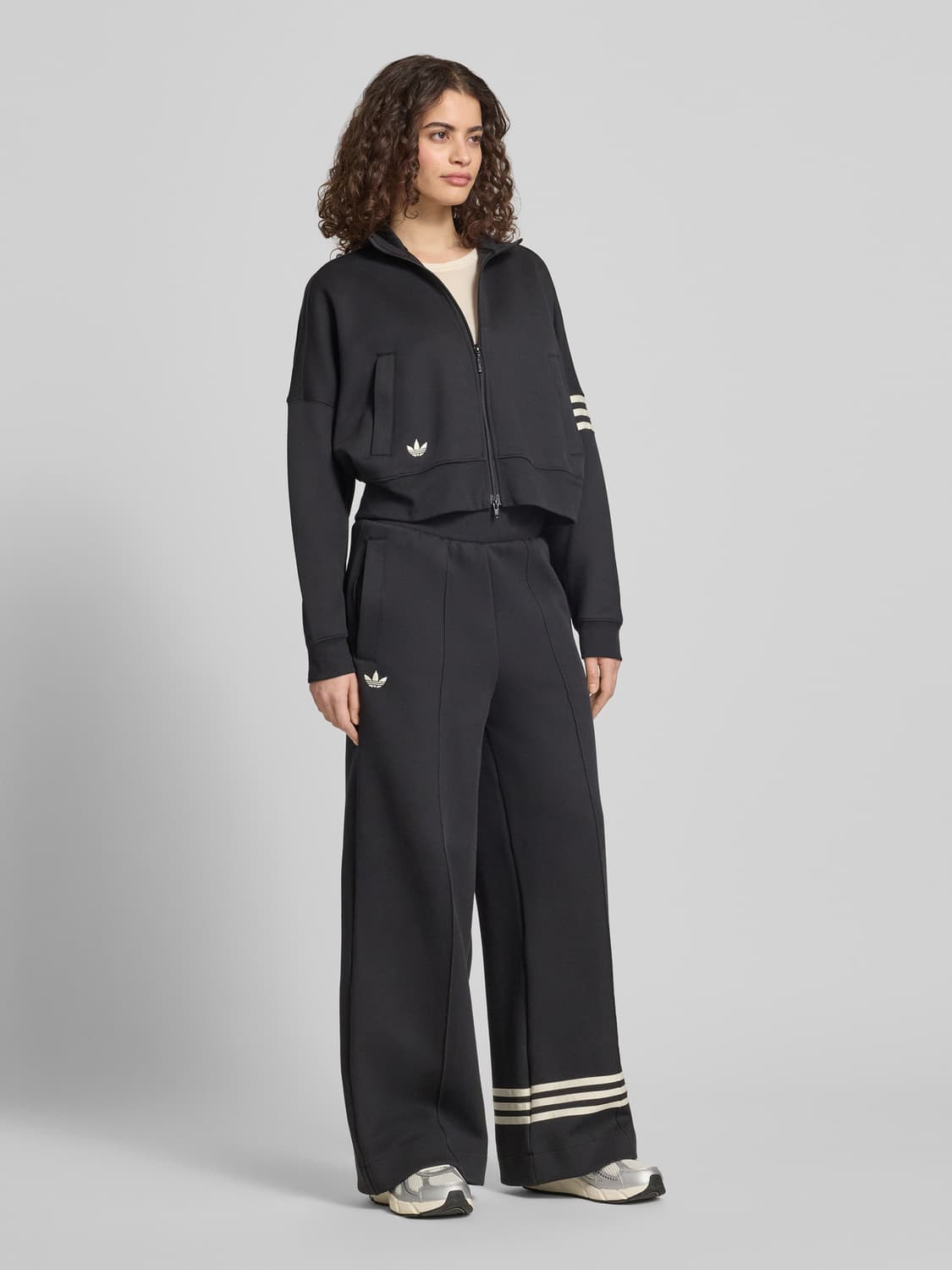 아디다스 Adidas 블랙 뉴클래식 트레이닝 셋업 L 상품이미지1