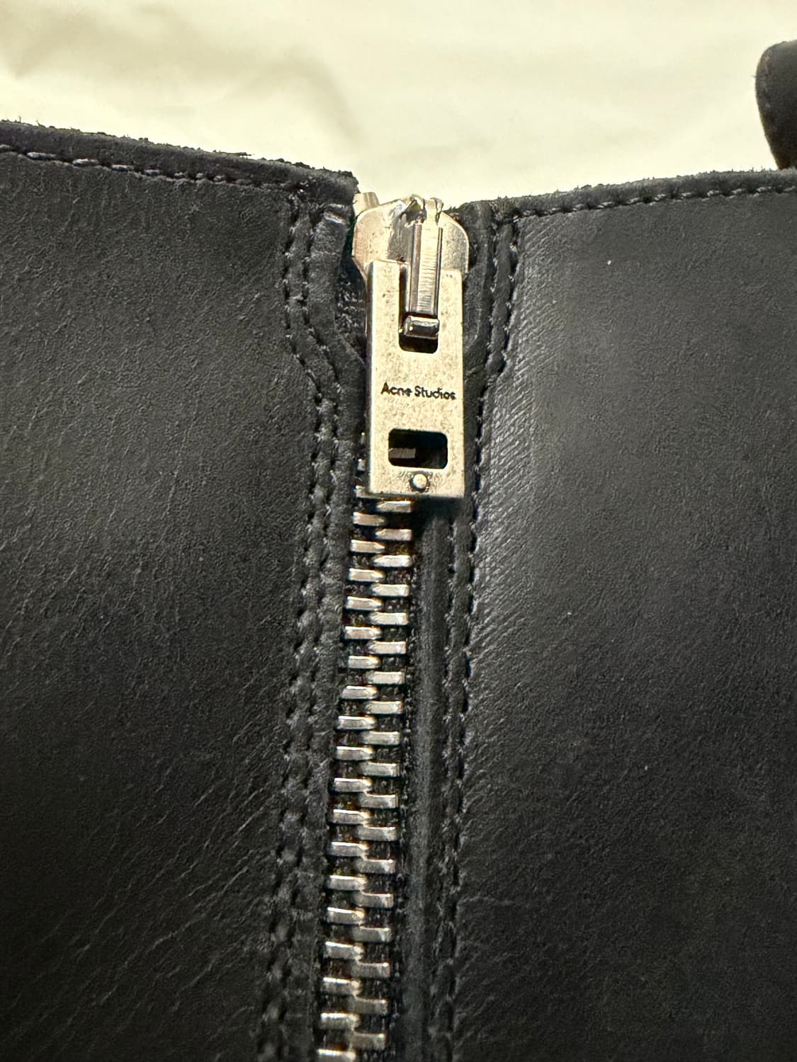 아크네 스튜디오 레더 왁스 부츠 상품이미지5