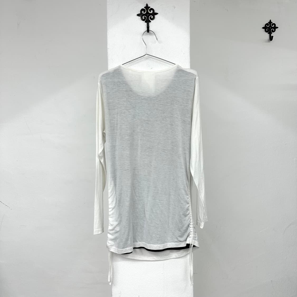 Drape lettering shirring long sleeve 상품이미지5