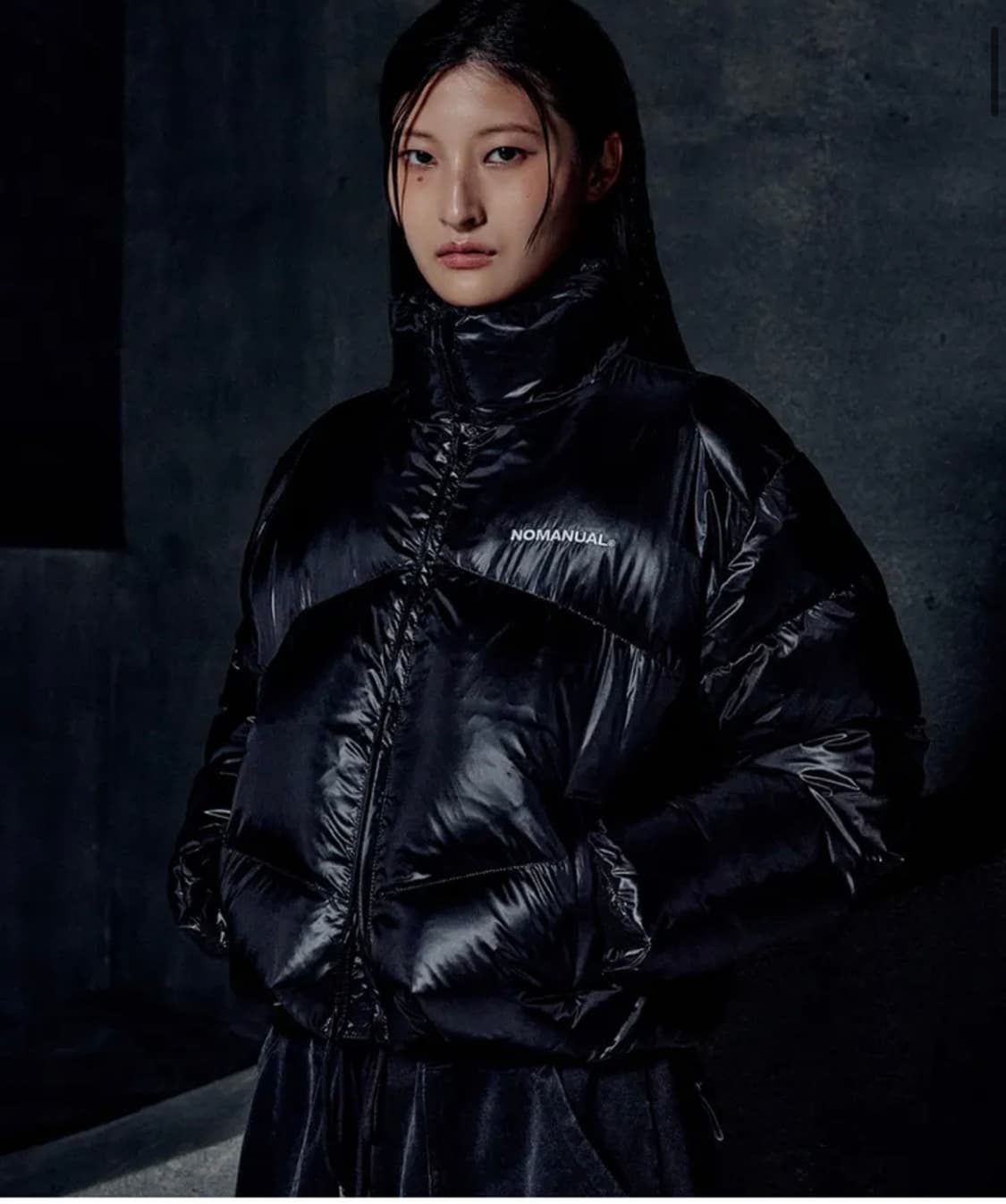 노매뉴얼 사카이 덕다운 글로시 블랙 패딩 상품이미지2