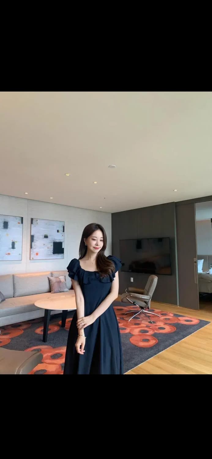 (새상품 택 o) 로아르 헌팅 프릴 원피스 상품이미지3