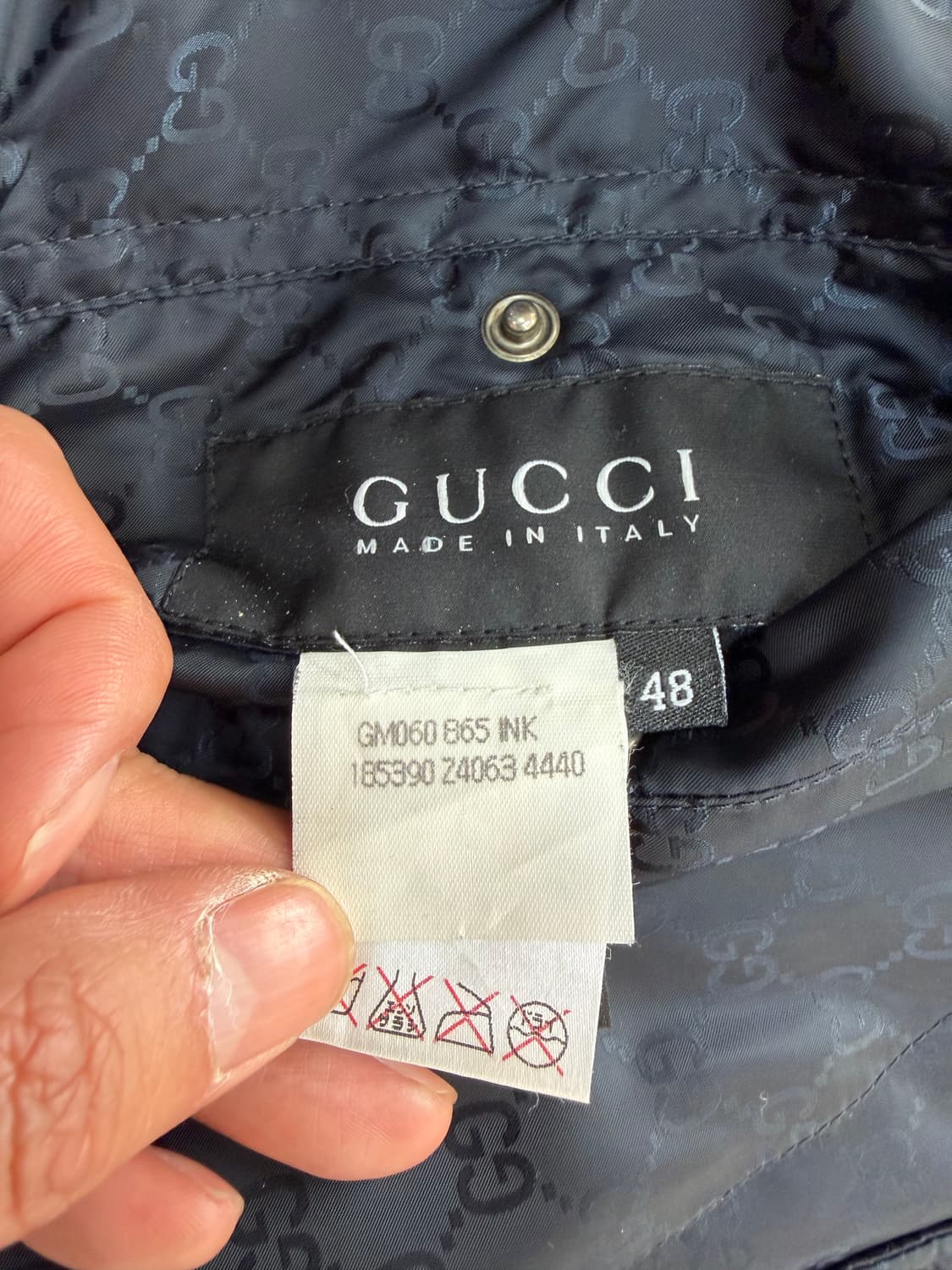 정품) 구찌 GG 로고 남성 리버시블 블랙 패딩 48 상품이미지8