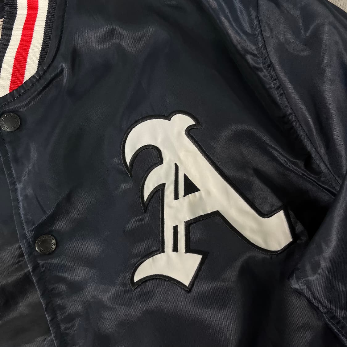 100 아비렉스 나일론 바시티 자켓 상품이미지3