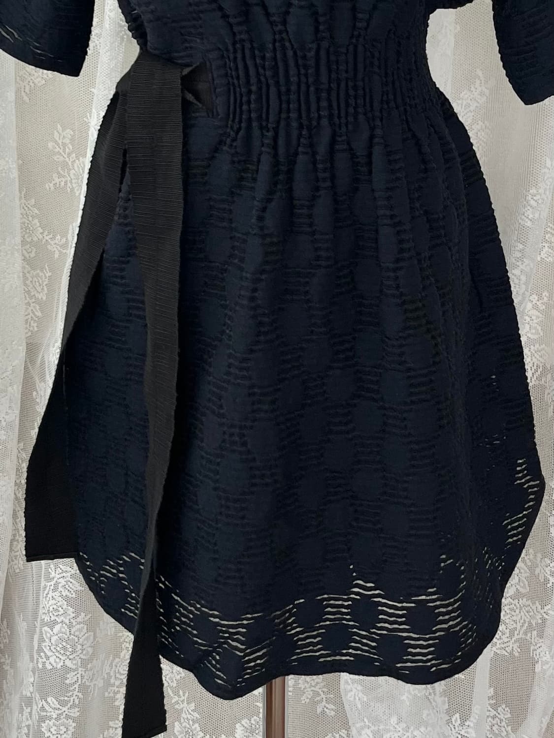 83-94-160) 한섬 마인 반팔 원피스 네이비 상품이미지4