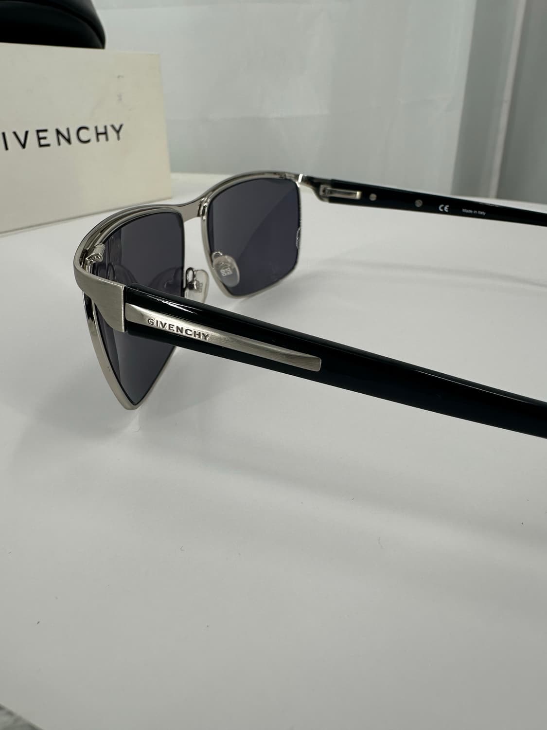 [새상품 무료배송] 정품 지방시 Made in Italy 선글라스 상품이미지6