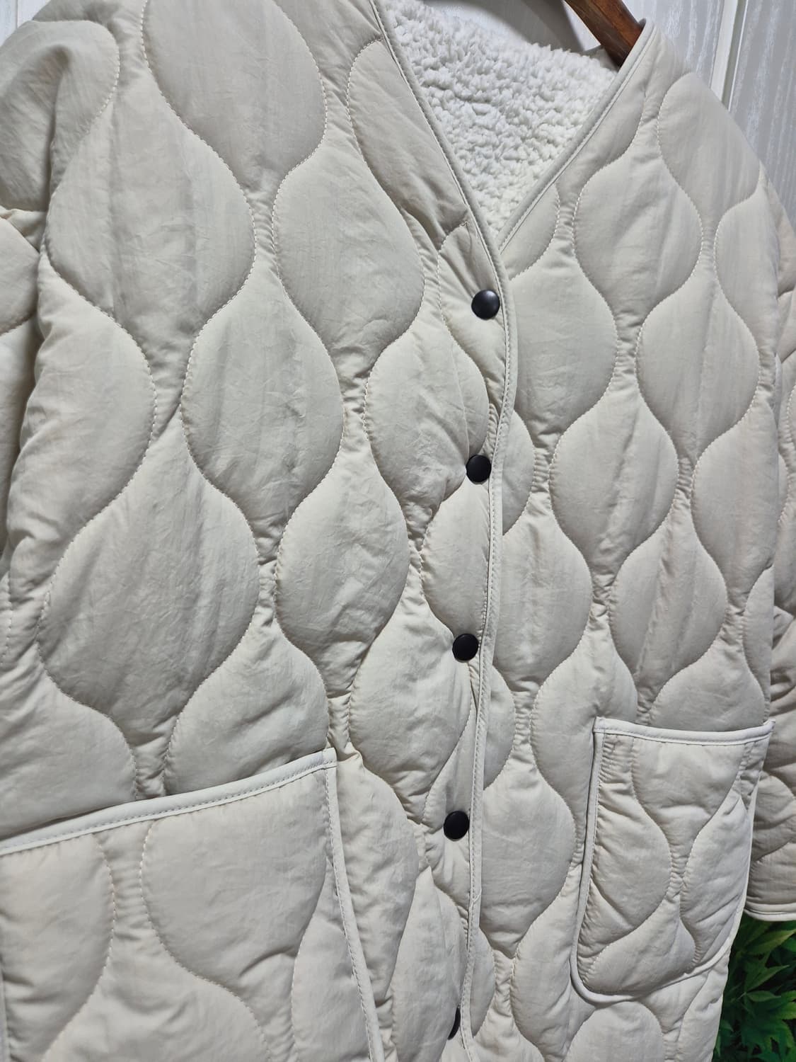 아이보리 누빔 안감 숏 패딩. 깔깔이 상품이미지2