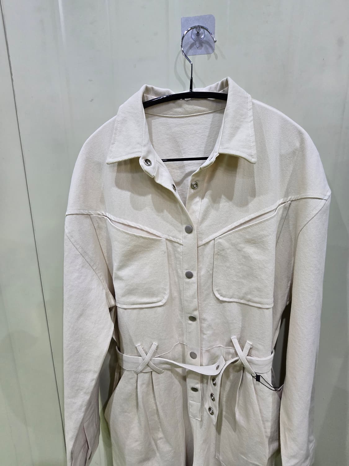 앤아더스토리즈 아이보리 점프수트 상품이미지5