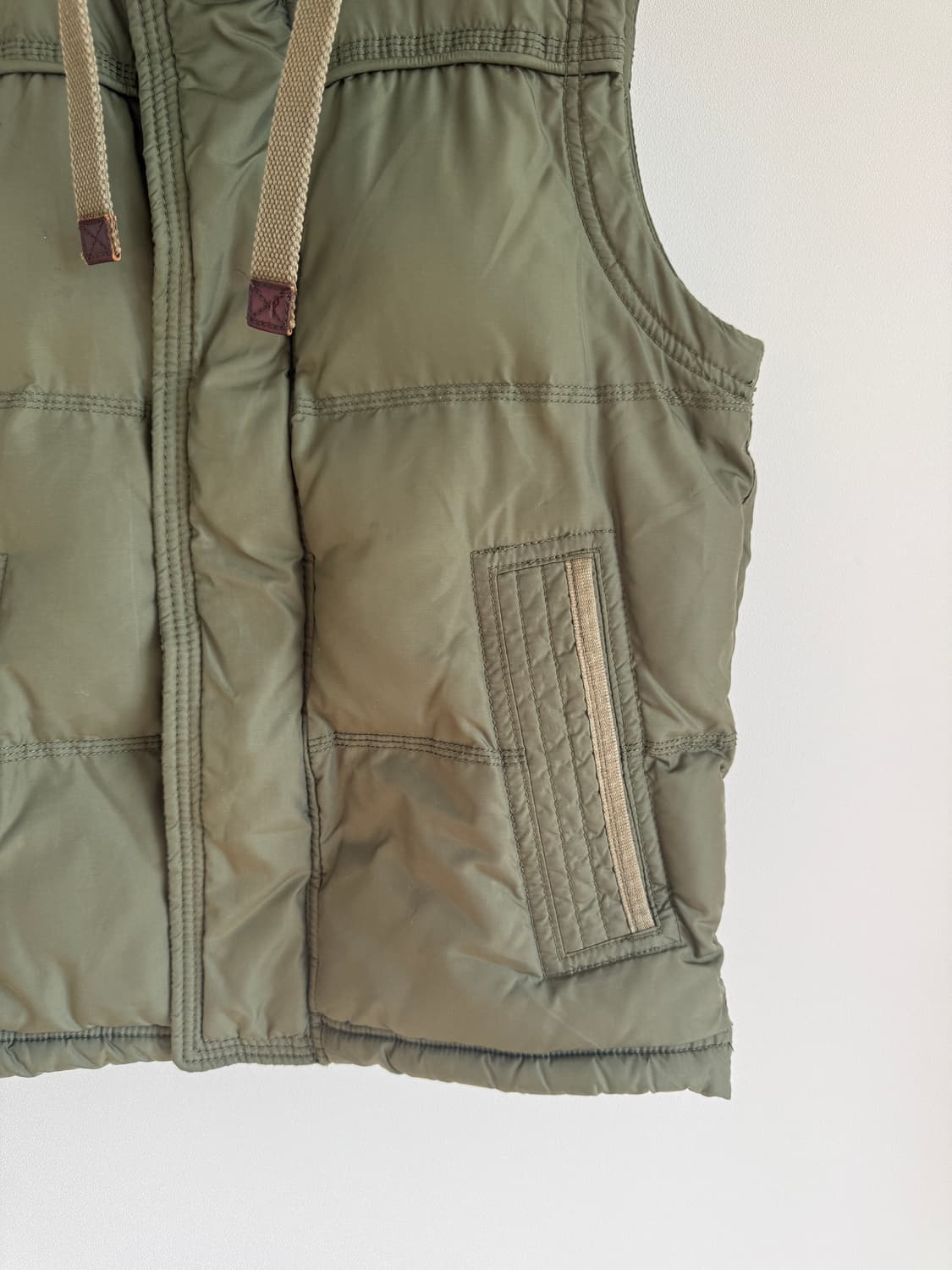 후아유(WHO.A.U) 패딩 베스트 상품이미지3