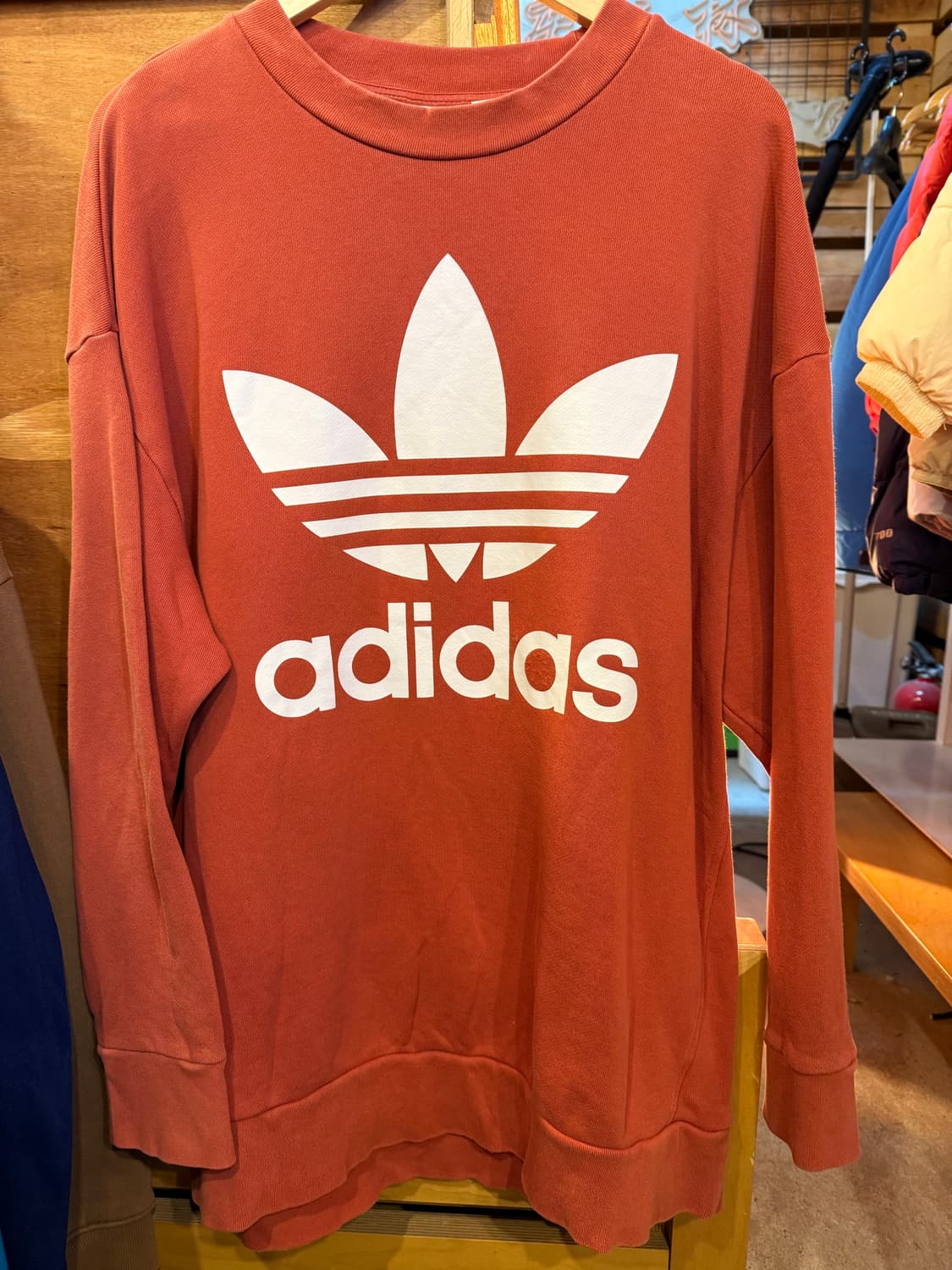 아디다스 빅로고 맨투맨 상품이미지1