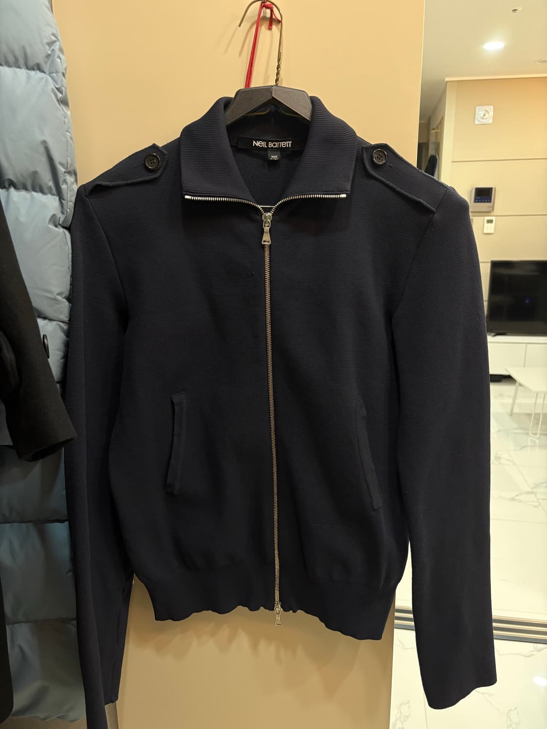 닐바렛 니트 집업 상품이미지1