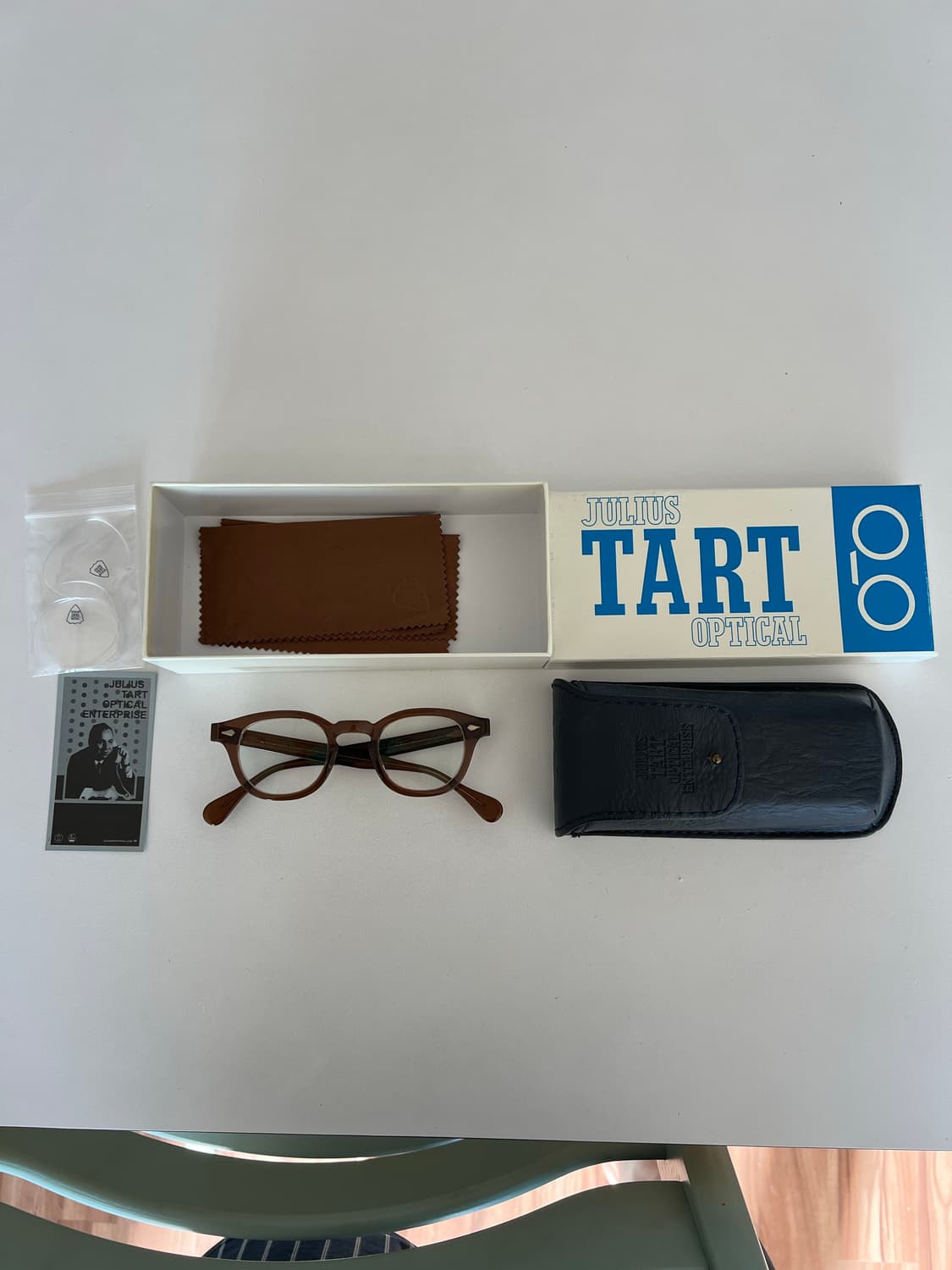 줄리어스 타르트 옵티컬 아넬 크리스탈브라운 44-24 상품이미지1
