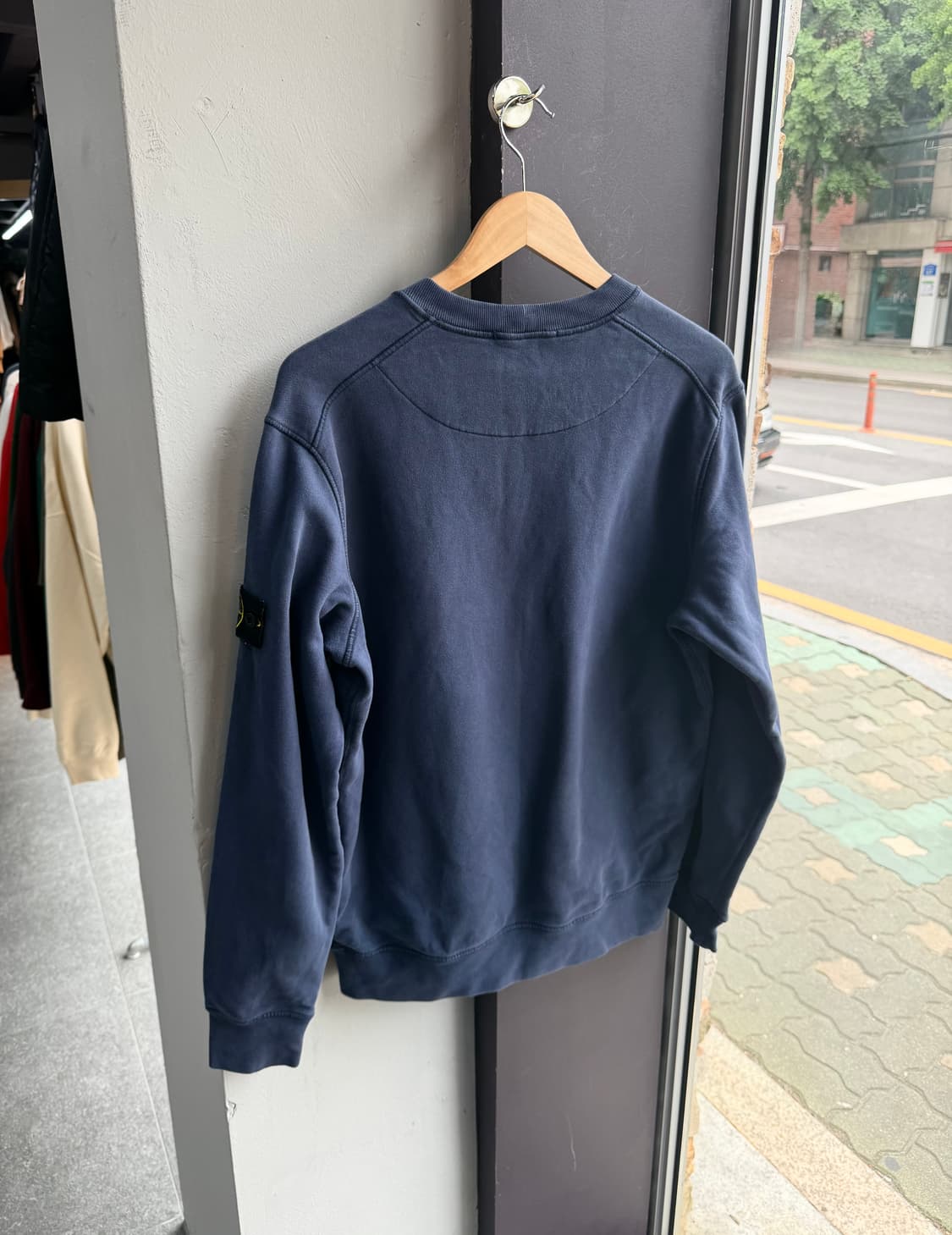 L/ 스톤아일랜드 네츄럴워싱 와펜 맨투맨 상품이미지6