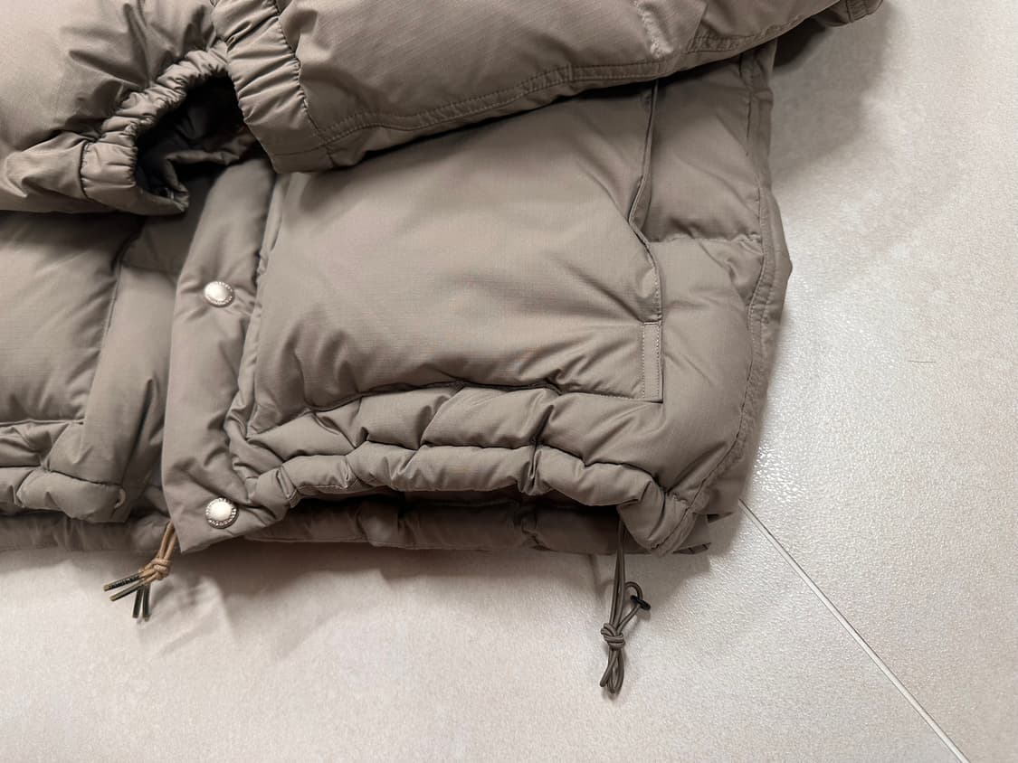 이스트로그 퍼머넌트 구스다운 패딩 샌드베이지 L 상품이미지4