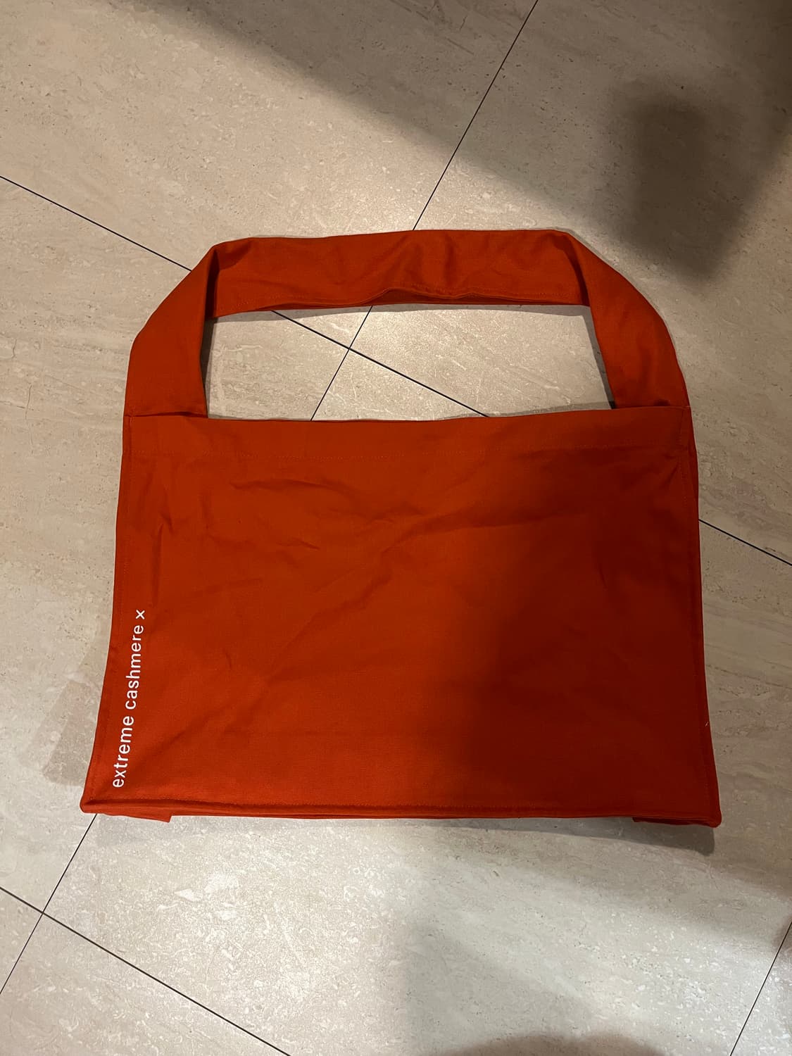 (새상품) 익스트림 캐시미어 에코백 상품이미지1