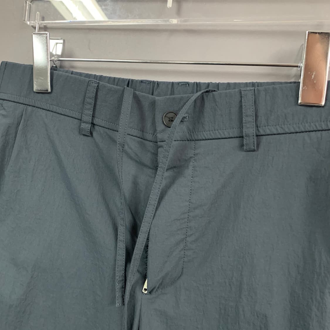 30인치 타임옴므 2023 더 젠틀 레귤러핏 네이비 밴딩 팬츠 상품이미지4