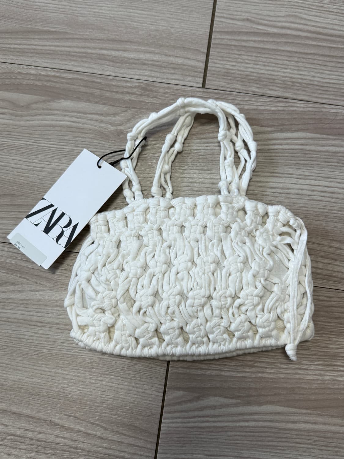 자라 패브릭 브레이드 미니 버킷백 화이트 상품이미지3