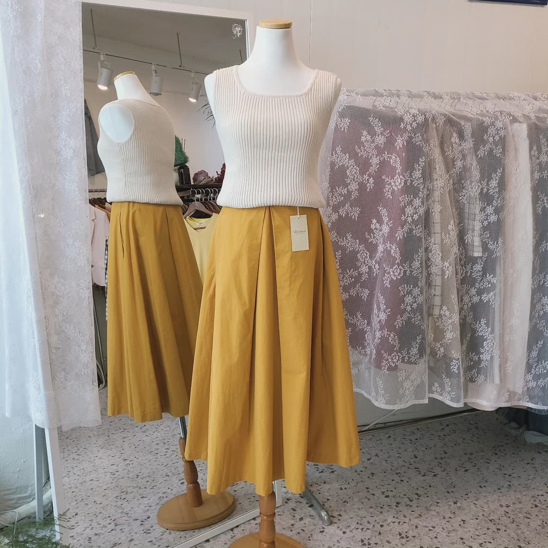 Milkfed 머스터드 핀턱 플레어 스커트 상품이미지2