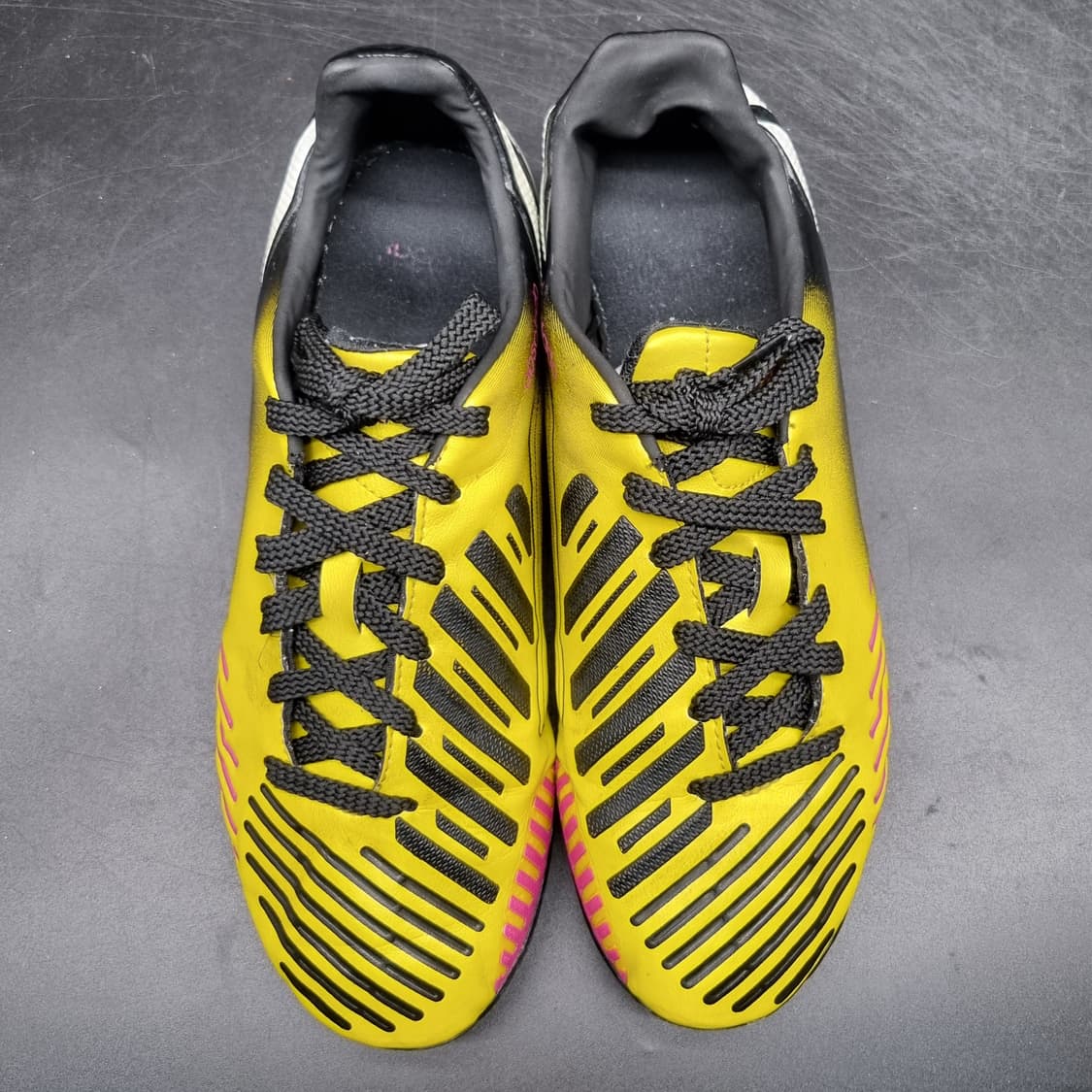 아디다스 프레데터 리셀존 축구화 255 상품이미지2