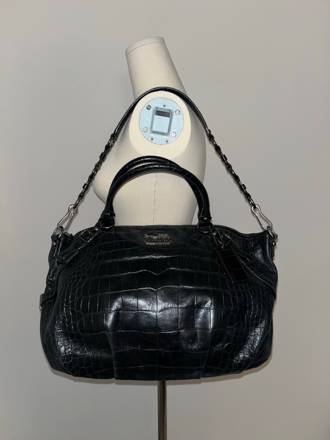 Coach All Black Shoulder Bag 상품이미지3