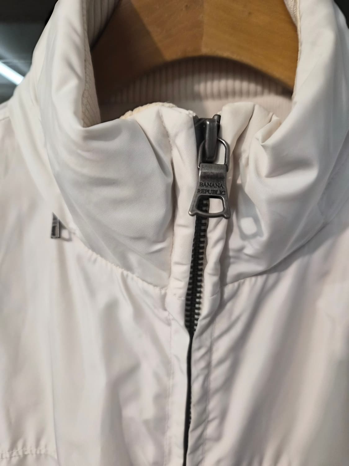 S/95) 바나나리퍼블릭 나일론+니트 혼방 집업 자켓 팝니다 상품이미지3